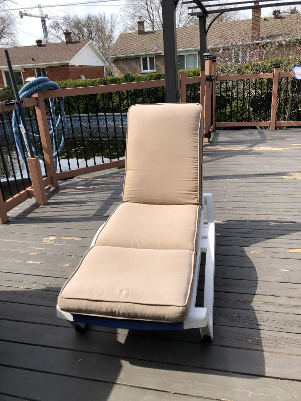Lounge chair for patio dans Mobilier pour terrasse et jardin  à Ville de Montréal