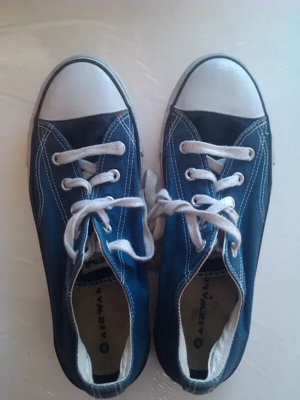 Women`s Air Walk shoes size 9.5 in Women's - Shoes in City of Toronto - Image 2