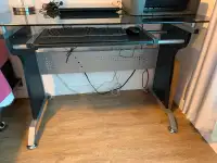 Table d’ordinateur avec chaise