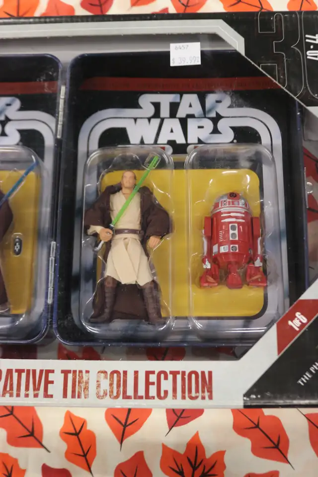 Star Wars 30th Anniversary Commemorative Tin 4-Figure Set (#640 in Arts & Collectibles in City of Halifax - Image 3