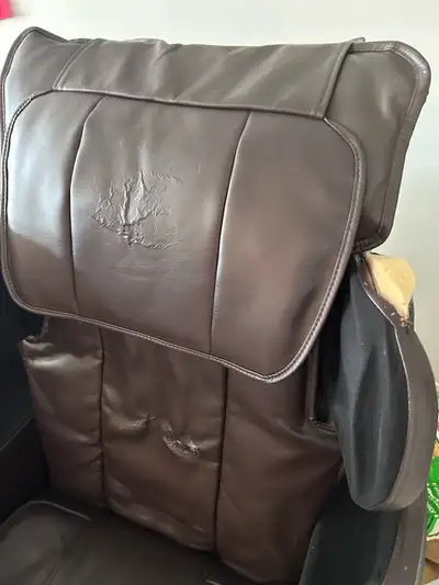 Urgent sell Full-body massage with remote control • Reclining function for maximum comfort • Built-i...