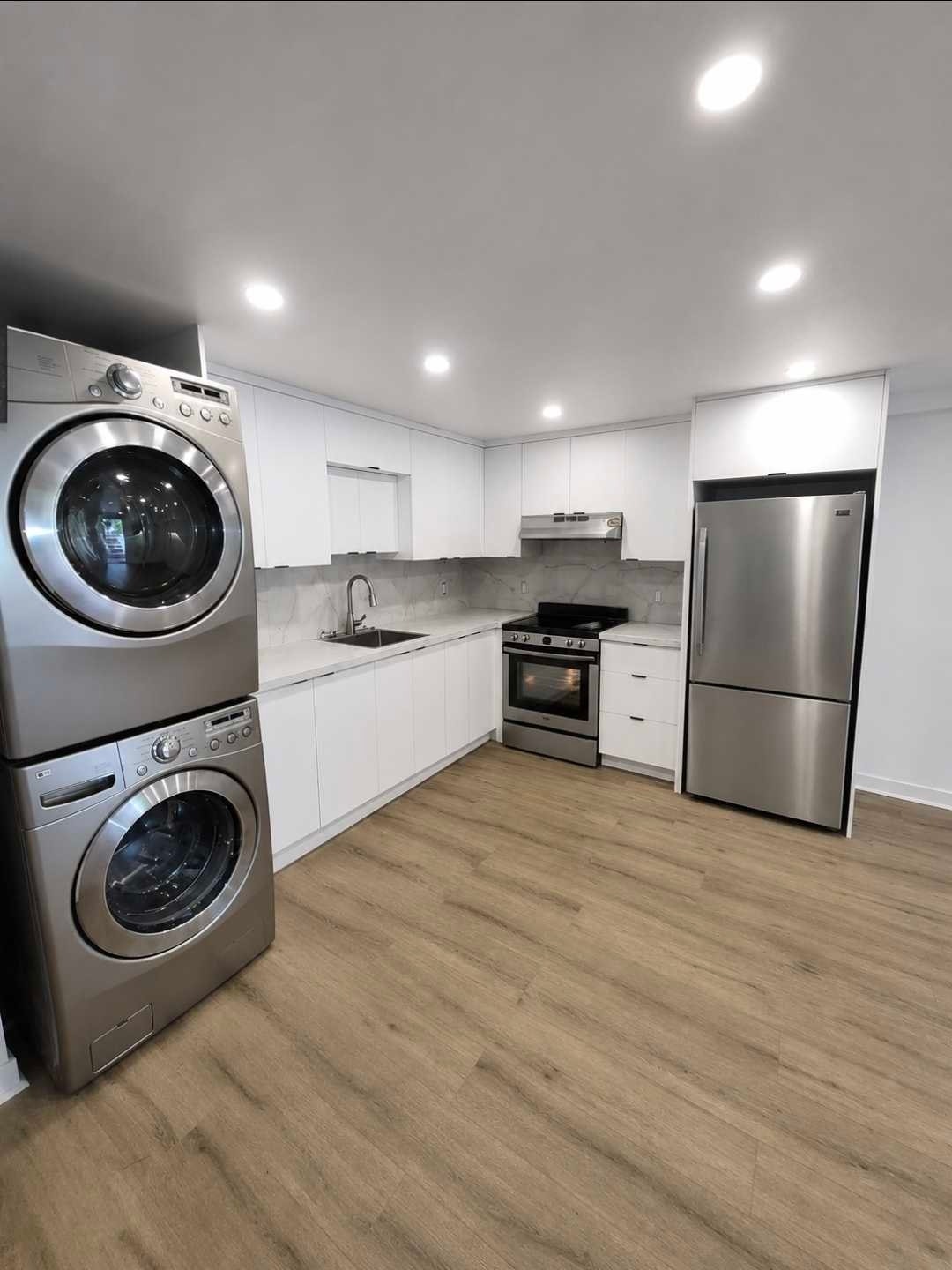 7532 Av. Bloomfield — photo 1