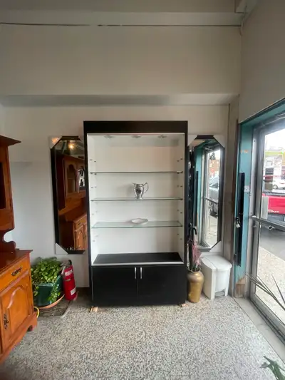Armoire de salon neuf, View more