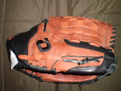 Demarini Vortex A0525  13.5 inch Baseball Softball LH Glove, View more