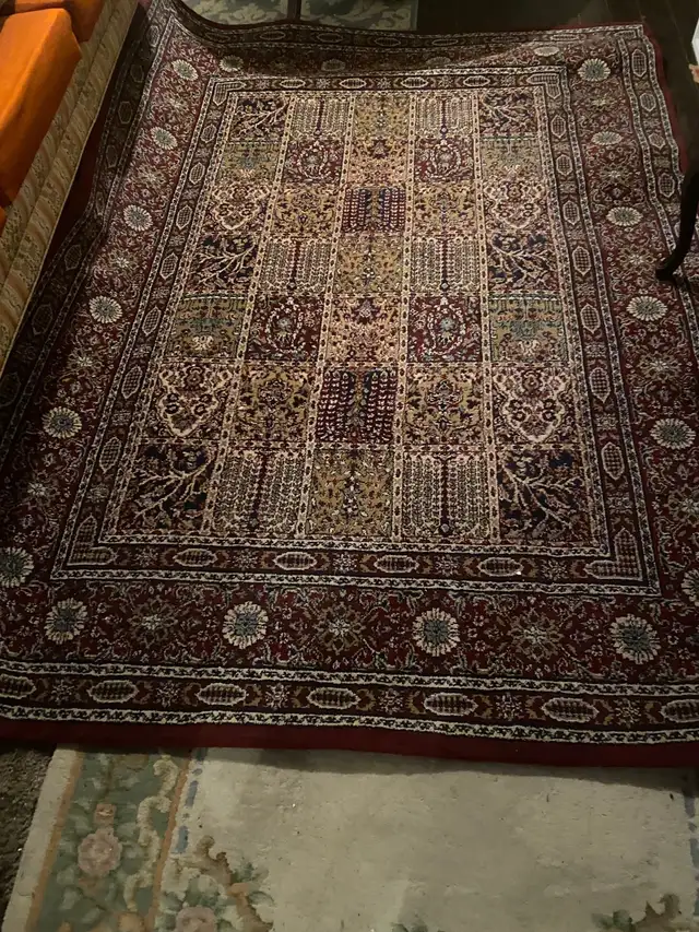 Very nice area rug in Rugs, Carpets & Runners in Markham / York Region - Image 2
