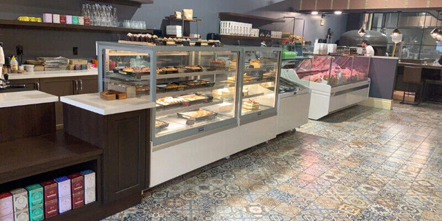 Bakery Display Cases, Pastry, Chocolate, Cakes, Refrigerated in Other Business & Industrial in Mississauga / Peel Region - Image 3