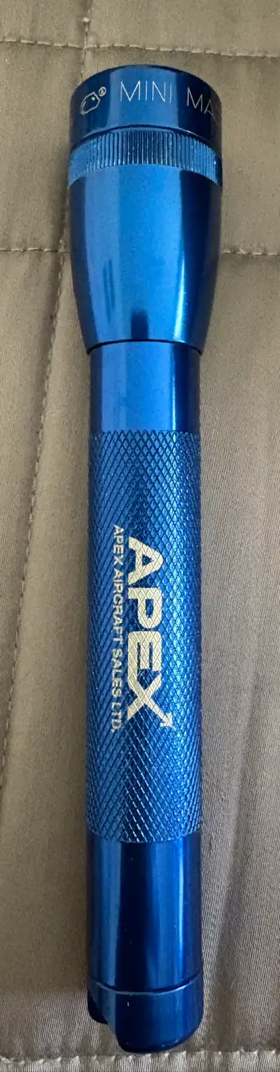 Mini Maglite Uses 2 AA batteries Both in working condition $10 for both