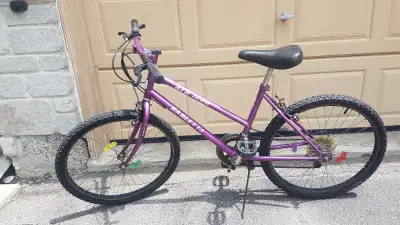 Barletta 24" bike, View more