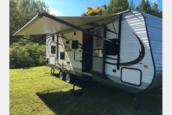 **FOR RENT - RV'S, HOLIDAY TRAILERS, GENERATORS - FOR RENT** in Alberta - Image 2