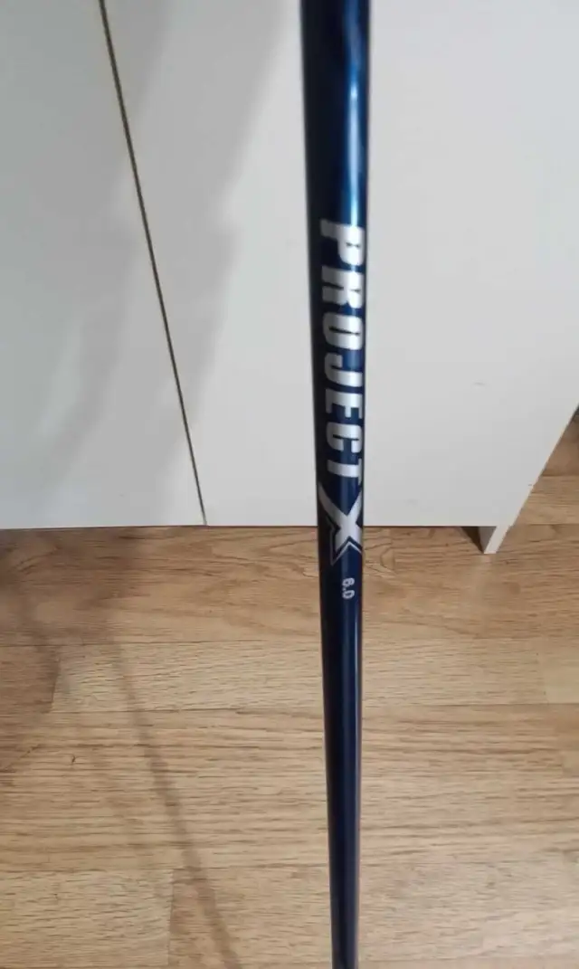 Rh Bridgestone J40 3 Hybrid (1" Shorter) in Golf in St. Albert - Image 6