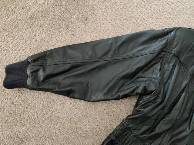 Black Leather Women Zipper Winter Jacket Coat - Size 12 in Women's - Tops & Outerwear in Calgary - Image 9