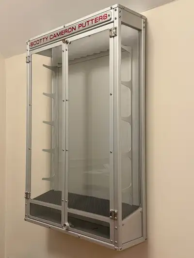 SCOTTY CAMERON DISPLAY CASE / VAULT, View more