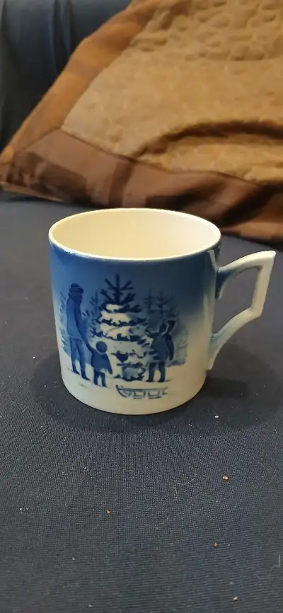 1979 Christmas Vintage Tea Cup, View more