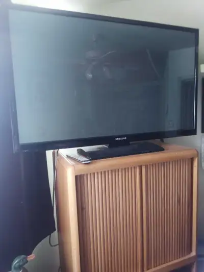 Samsung television 55in , View more