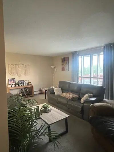 Affordable unit available for sublet starting September 1st! This is a spacious 1 bedroom apartment...