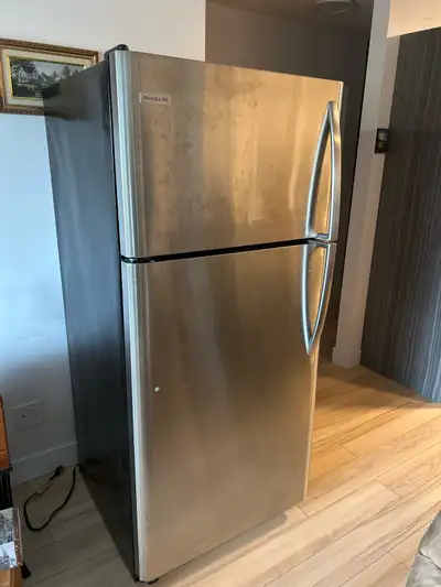 Marque Frigidaire 30’’large 66 haut, View more