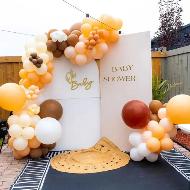 Decorations for all occasions  in Other in Edmonton - Image 9