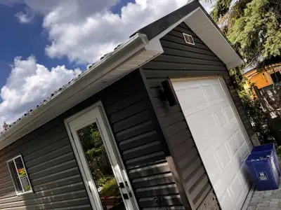 HI ARE YOU LOOKING FOR GARDEN SHED OR BACKYARD SHED FOR EXTRA STORAGE, PLEASE CALL OR TEXT 647718550...