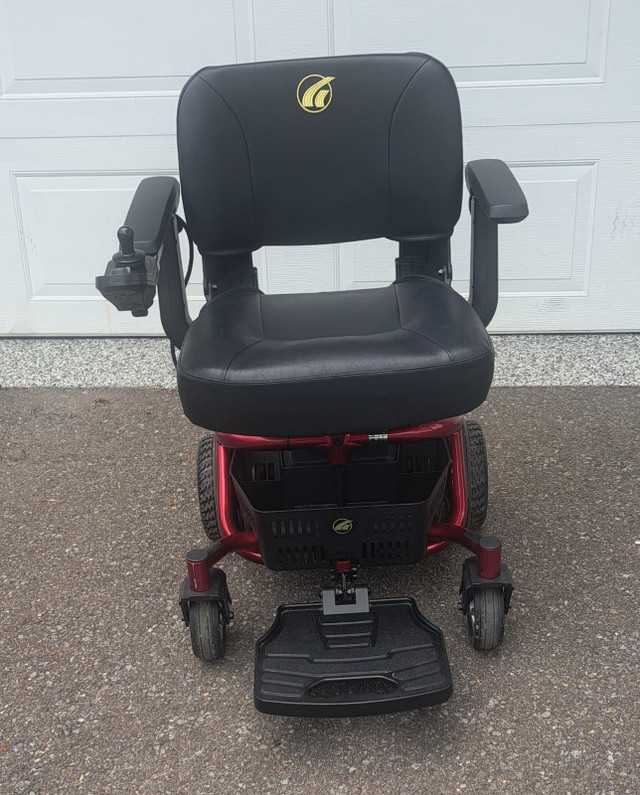CHAISE ROULANTE ÉLECTRIQUE dans Santé et besoins spéciaux  à Laval/Rive Nord