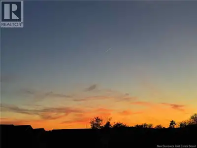 The house built in 2011. First owner, no smoke, front and back both side very nice view, sits at the...