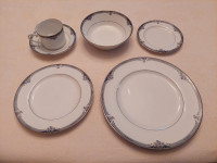 NEW 52-pcs Noritake Squirewood 4013 Fine China for 8 persons