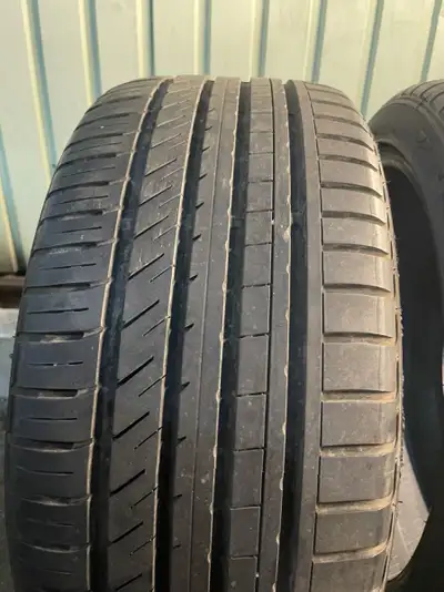 2 x 225/40/19 nexen nfera all season tires about 90% tread left dot2022 ,,,Good condition fits for b...