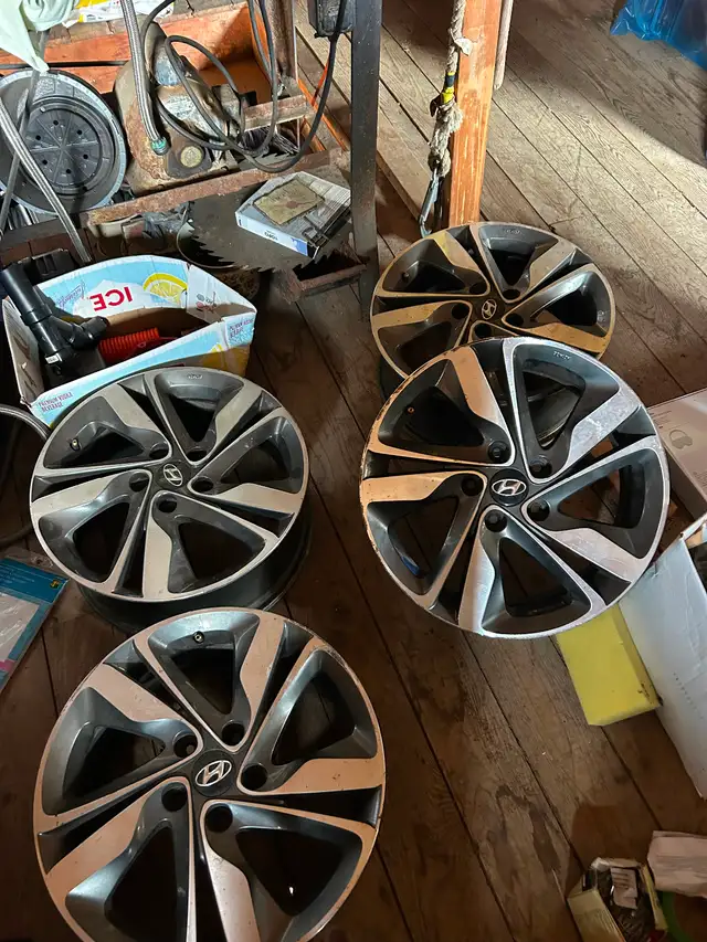 2014 Hyundai rims in Tires & Rims in Annapolis Valley - Image 2