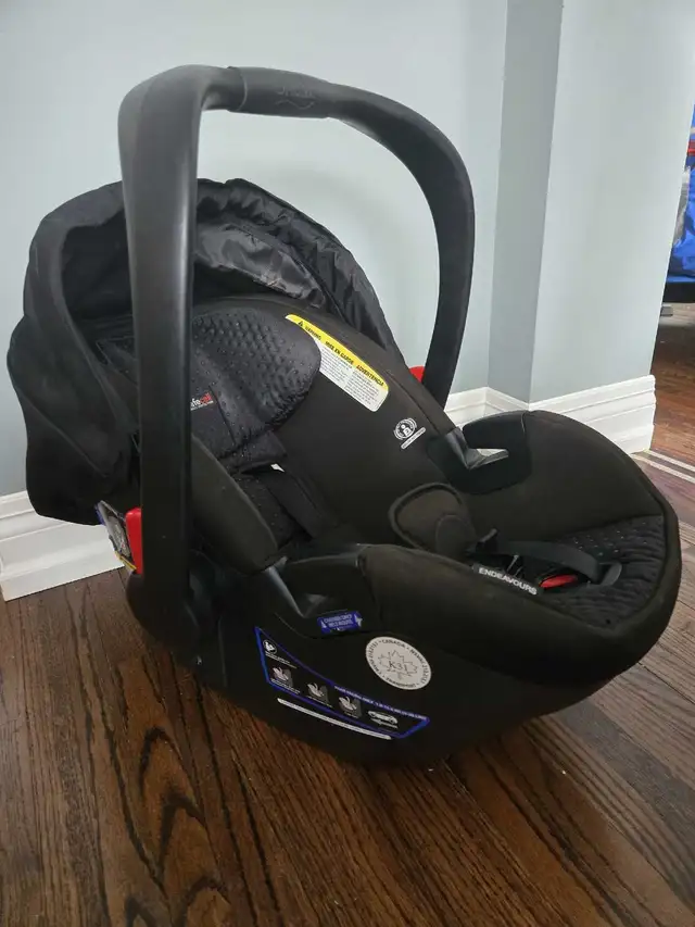 Britax infant Car Seat and Base in Strollers, Carriers & Car Seats in City of Toronto - Image 3
