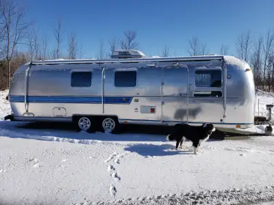 Vintage Airstream. 31 ft. Sovereign model. Exterior in very good condition. All dual pane windows re...