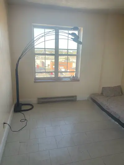 A sharing room is available for a female from 1st november. For more details ples text on 5198544759...