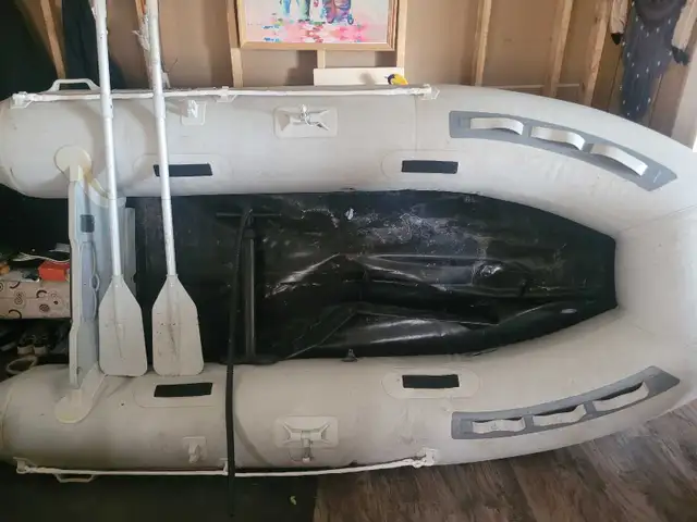 Aquamarine 10ft inflatable boat in Canoes, Kayaks & Paddles in Cranbrook - Image 3