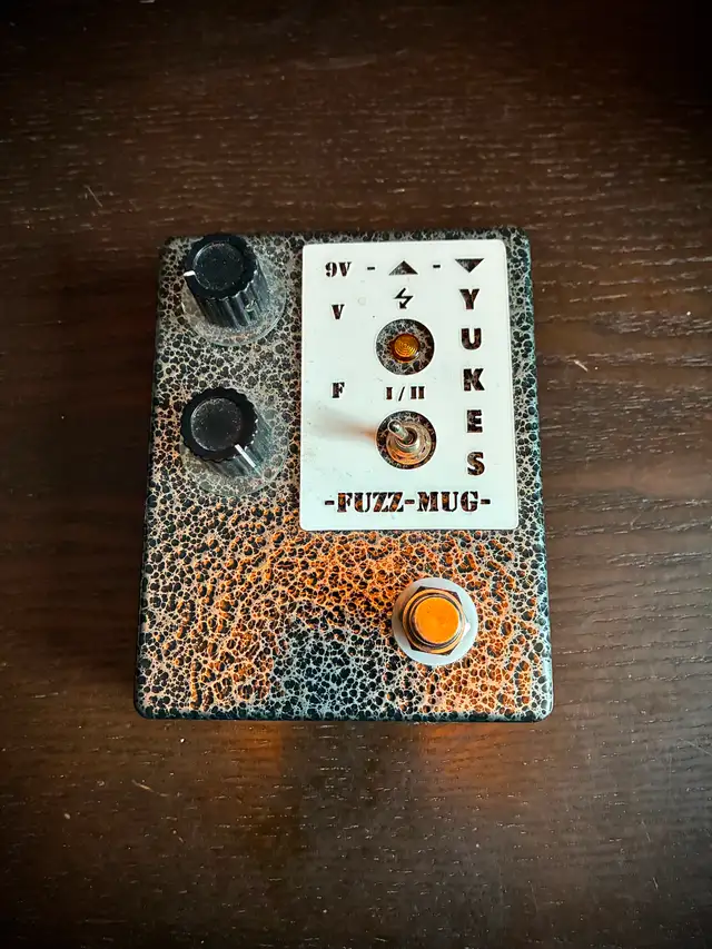 NOS BC183 Fuzz in Amps & Pedals in Laval / North Shore - Image 2