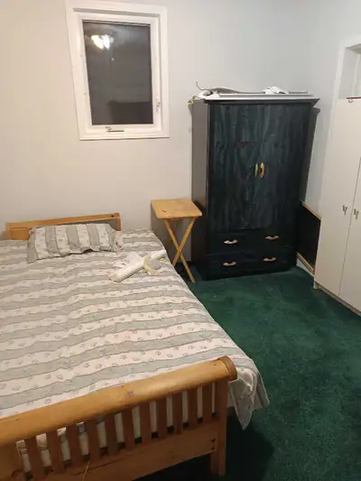 Private room with toilet. It's a cozy space in a well-maintained home, perfect for anybody who is lo...