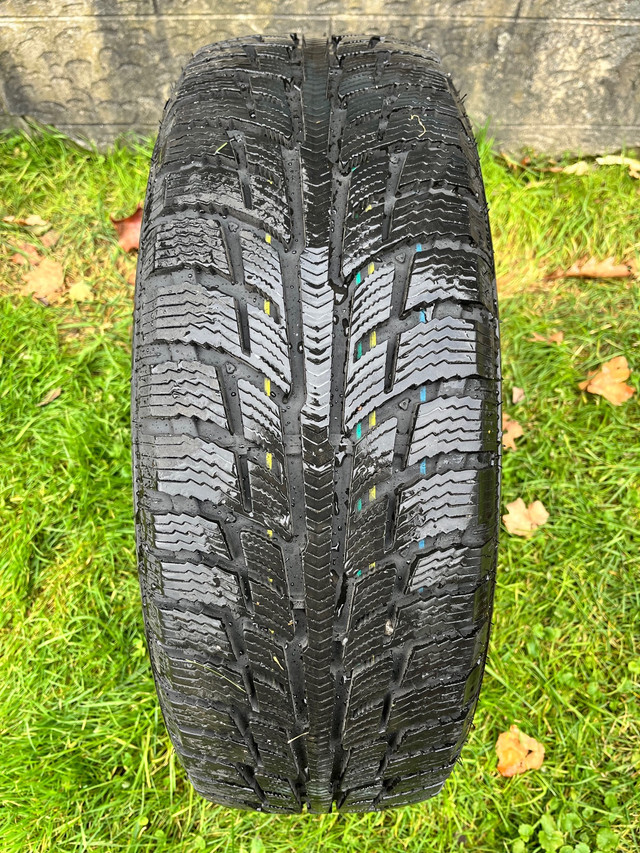 4 pneus BF Goodrich Winter T/A ksi 225/65 R17 sur roues in Tires & Rims in Longueuil / South Shore - Image 2