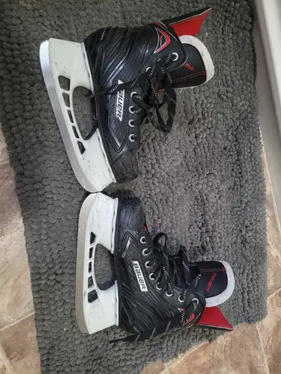 Kids skate Size 3, View more