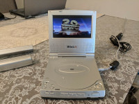 Mintek MDP-5860 Portable DVD Player 5" Screen