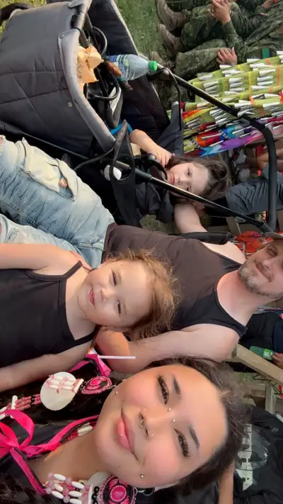 Hello, i'm a 24 year old mother to two kids (age 3 & 4). Looking for a 4 bedroom to rent. Its for my...