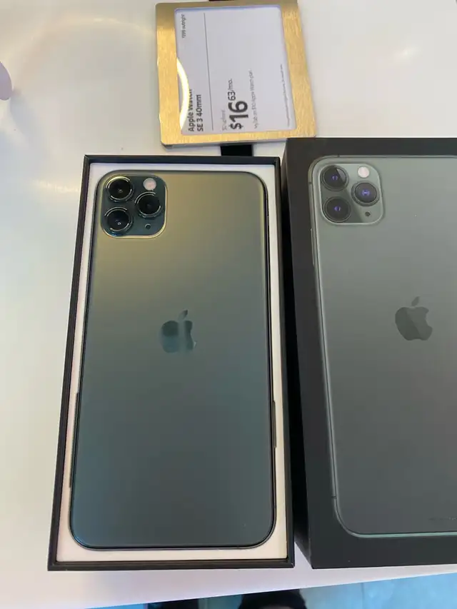 iPhone 11 Pro Max Midnight Green 64GB in Cell Phones in Markham / York Region - Image 4