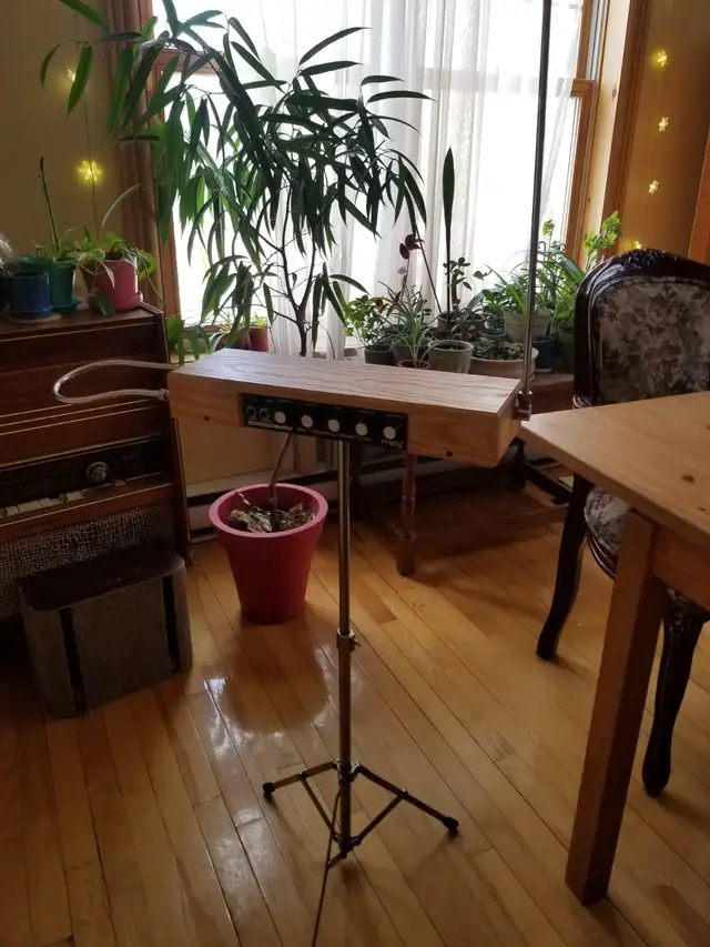 Moog Etherwave plus - Theremin in Pianos & Keyboards in Laval / North Shore - Image 2