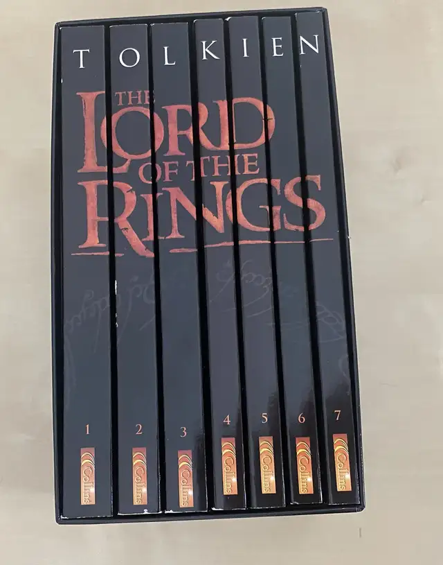 Lord of the rings box set (7) in Fiction in Oshawa / Durham Region - Image 4