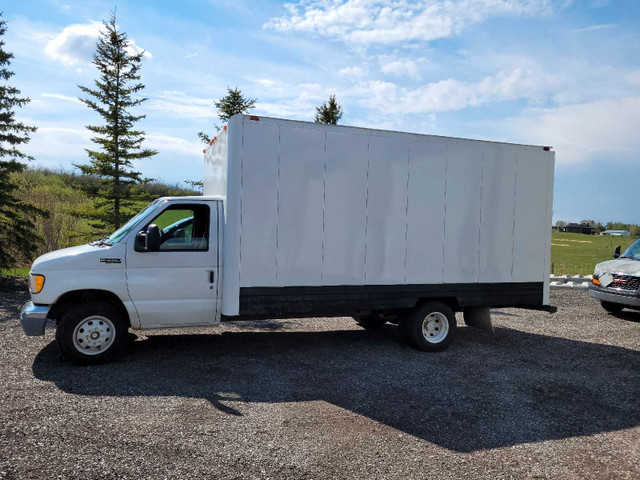 2001 Ford Econoline E350 SuperDuty Van in Cars & Trucks in Calgary