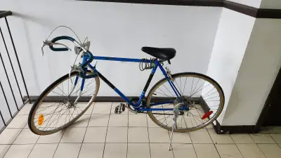 Vélo de route vintage Raleigh Grand Prix / Road bike, View more