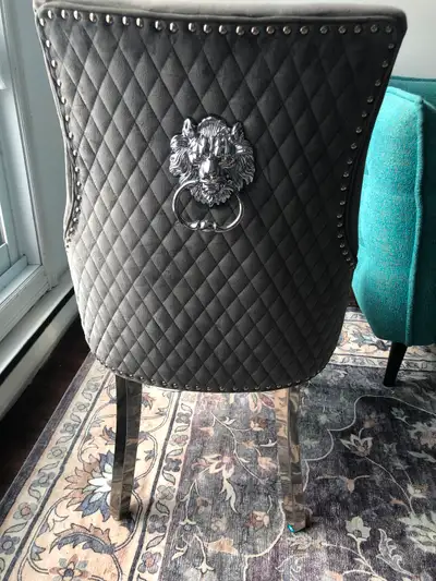 4 chaises en velours gris, View more