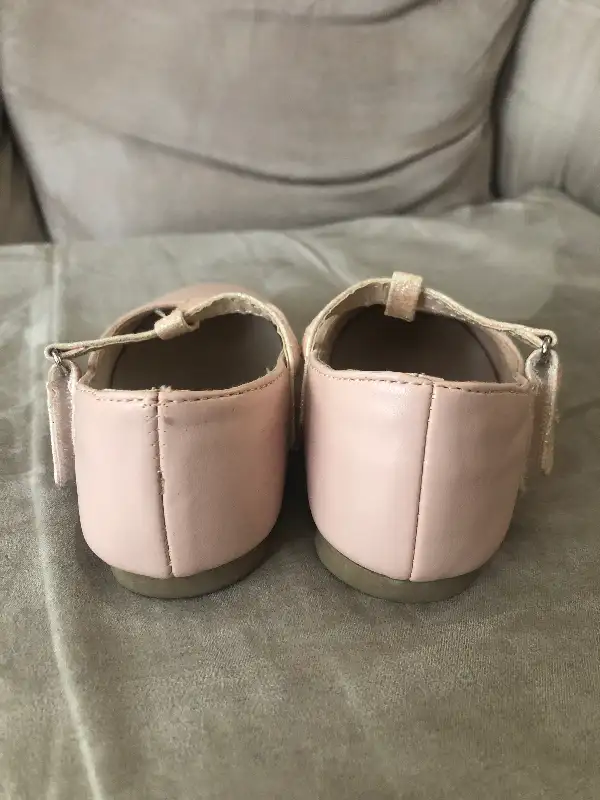 Girls Dress Shoes Size 7 in Kids & Youth in City of Toronto - Image 6