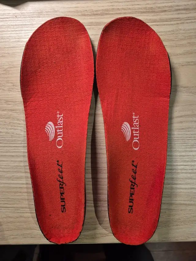 Superfeet Redhot Ski 25/25.5 Snowboard Boot Insoles