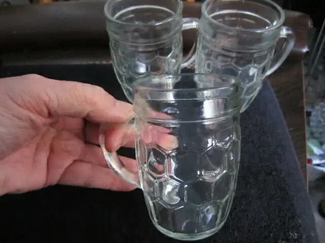 Beer steins63735879132547125
