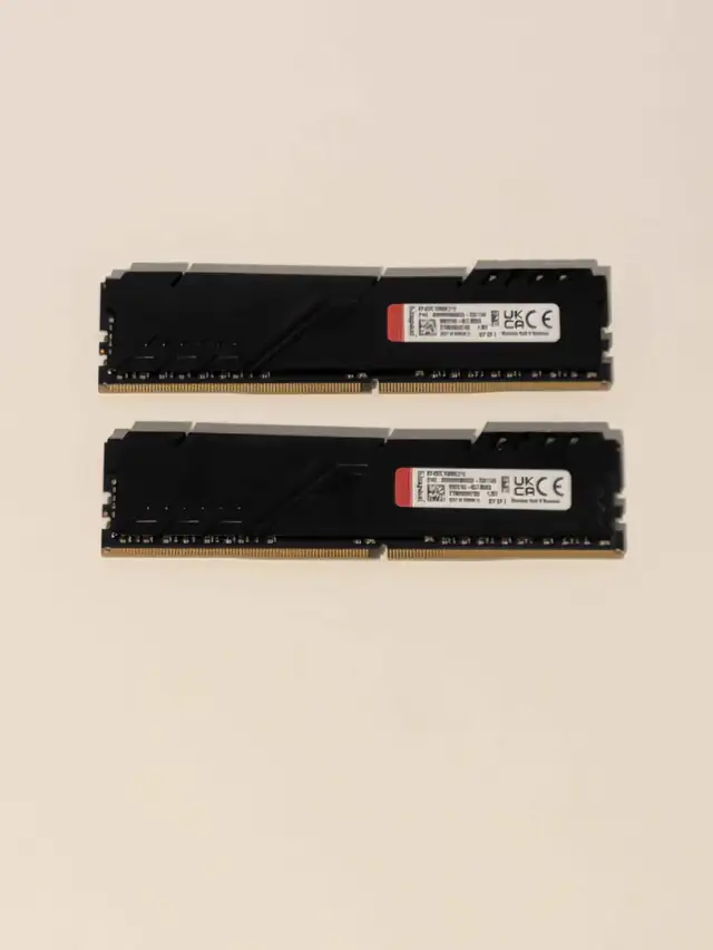 Kingston Fury Beast DDR4 1.35V Kit of 2x16GB in Other in Kitchener / Waterloo - Image 3