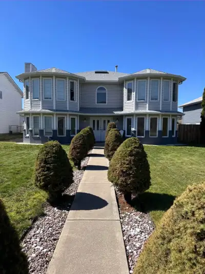 This is a room rental perfect for UBCO students! Looking for a cozy place to call home? We have priv...