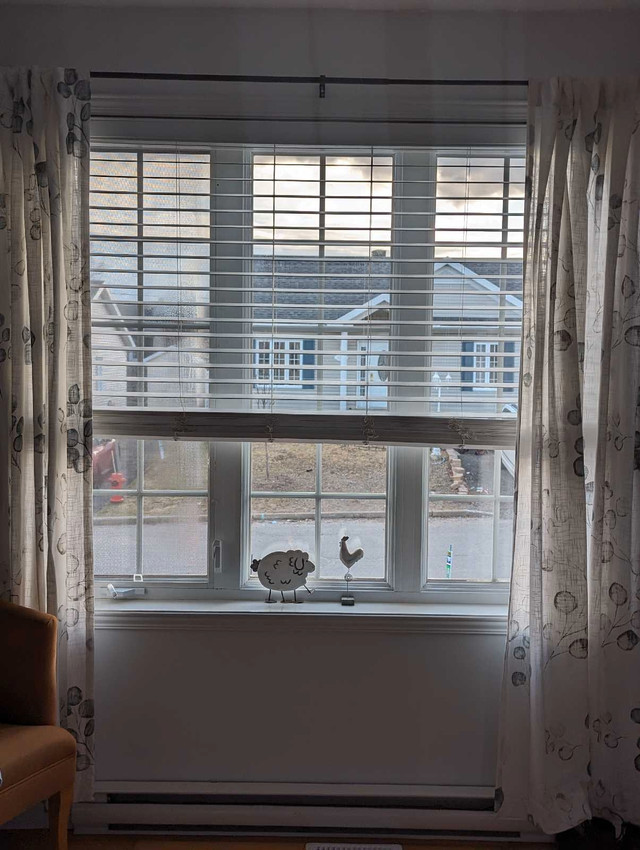 Fenêtres a vendre  dans Portes, fenêtres et moulures  à Ville de Québec - Image 2