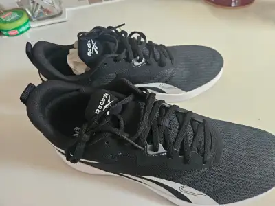 Reebok Running Shoes size 11, View more